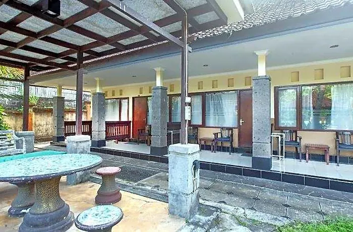Dewi Sinta And Restaurant 3*
