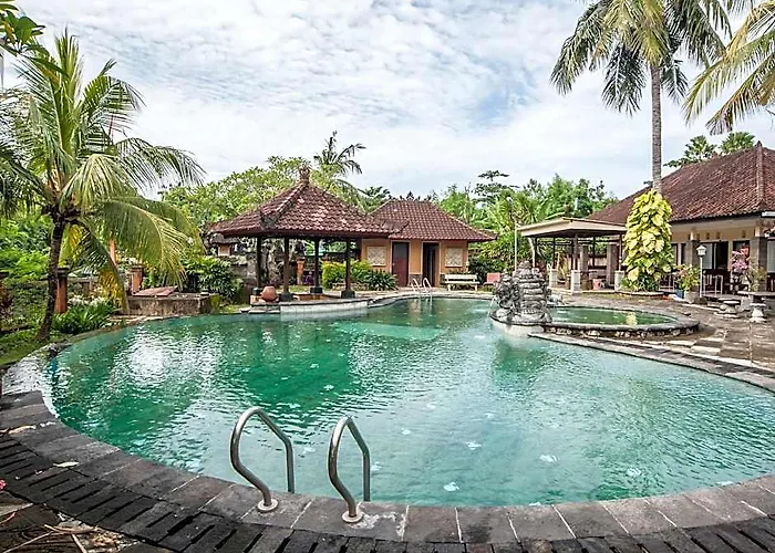 Hotel Dewi Sinta And Restaurant 3*